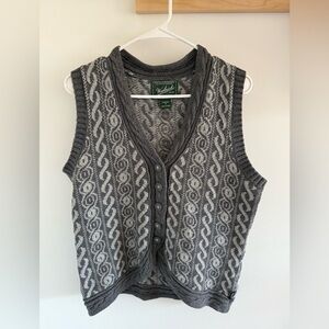 Woolrich Women’s Fair Isle Gray Patterned Knit Sweater Vest size Medium Cotton
